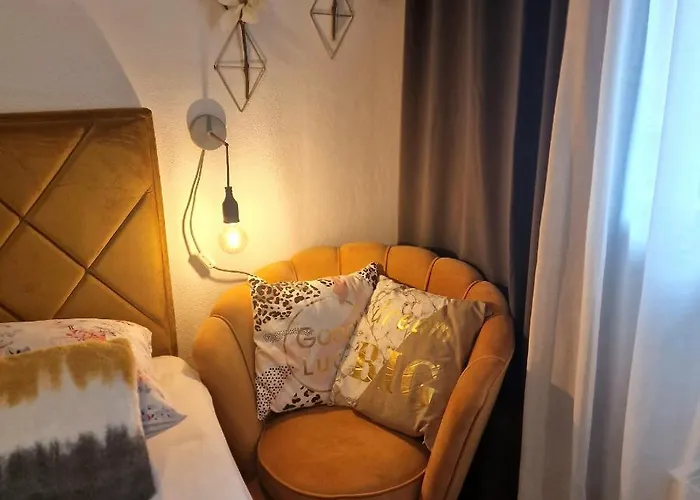 Milos 马卡尔斯卡